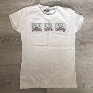 Baby Yoda graphic tshirt